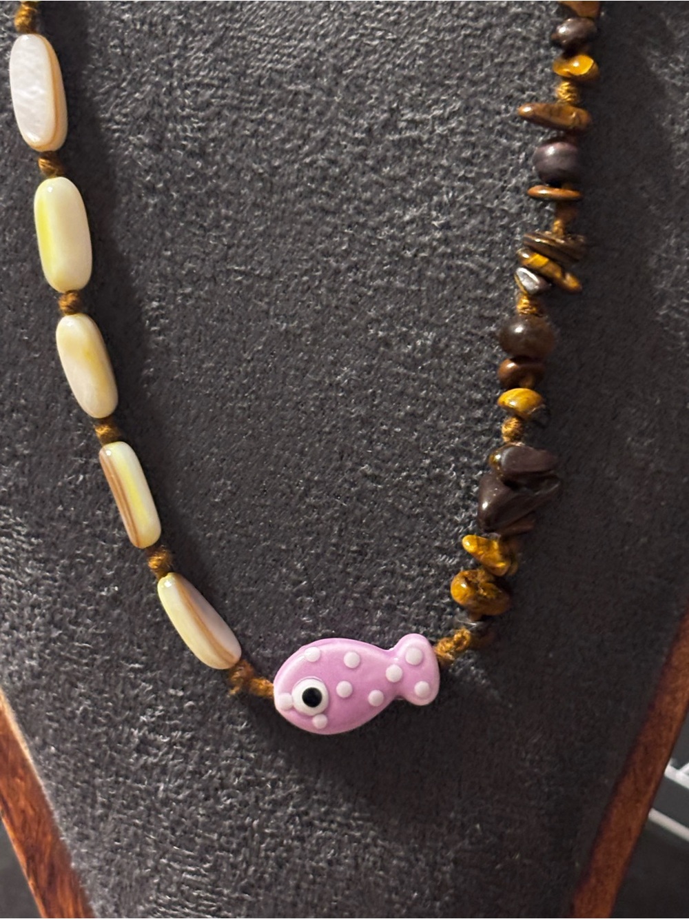 Beaded Tigers Eyes‎ & MOP  gold-tone necklace lilac Fish Signed